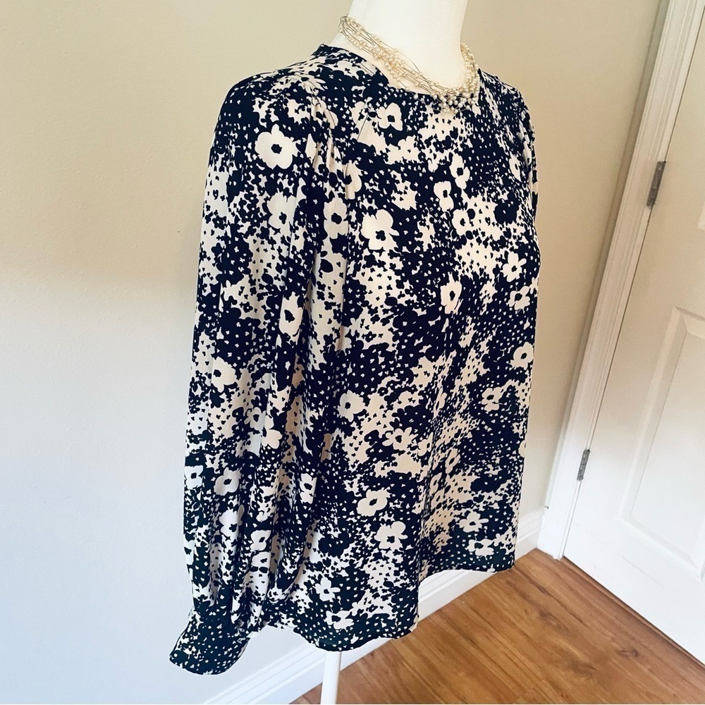 Ann Taylor Women's Floral Daisy Long Sleeve Shift Dress - Black/White, Size S - Picture 6 of 10